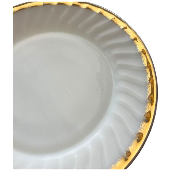 Vintage Fire King Milk Glass Plate Gold Trim Oven Ware Made in USA - Picture 5 of 14